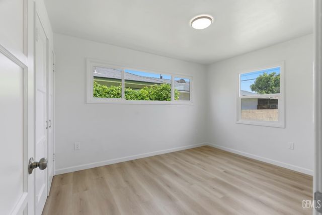 312 Real Road, Bakersfield, CA 93309