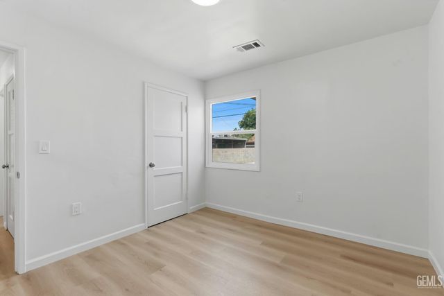 312 Real Road, Bakersfield, CA 93309