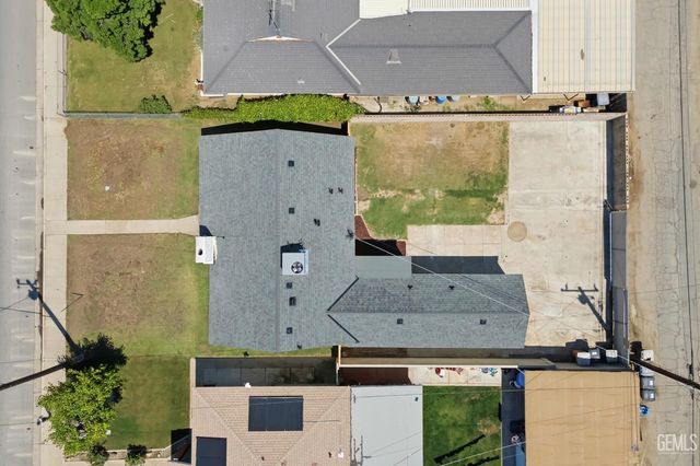 312 Real Road, Bakersfield, CA 93309