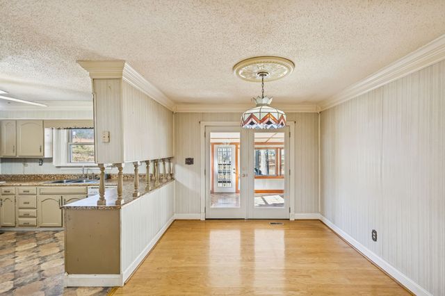 148 Maple St, Gordonsville, TN 38563