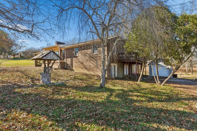 148 Maple St, Gordonsville, TN 38563