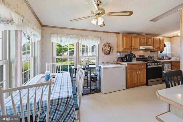 664 W CEDAR ST, Palmyra, PA 17078