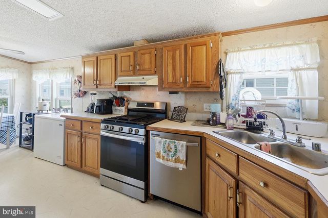 664 W CEDAR ST, Palmyra, PA 17078