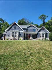 4534 Glen Eagle Drive, Brecksville, OH 44141