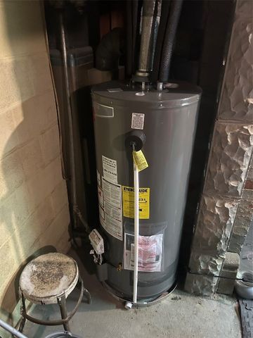 410 CENTER Street, Conneautville, PA 16406