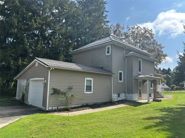 410 CENTER Street, Conneautville, PA 16406