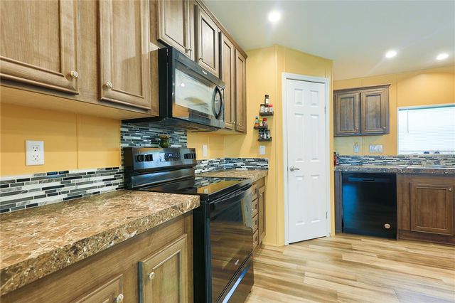 209 ELLSWORTH DRIVE, Kissimmee, FL 34758