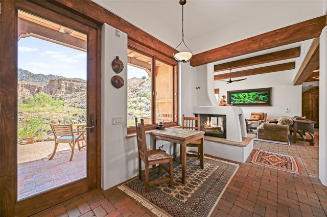 34 Rincon Canada, Abiquiu, NM 87510