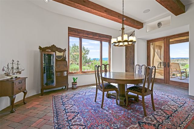 34 Rincon Canada, Abiquiu, NM 87510