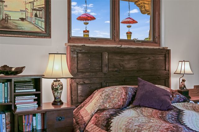 34 Rincon Canada, Abiquiu, NM 87510