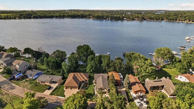 2790 S Shore Drive, Prior Lake, MN 55372