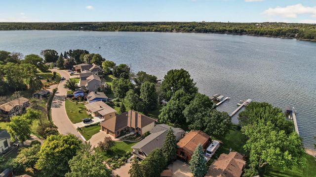 2790 S Shore Drive, Prior Lake, MN 55372