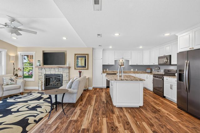 2790 S Shore Drive, Prior Lake, MN 55372