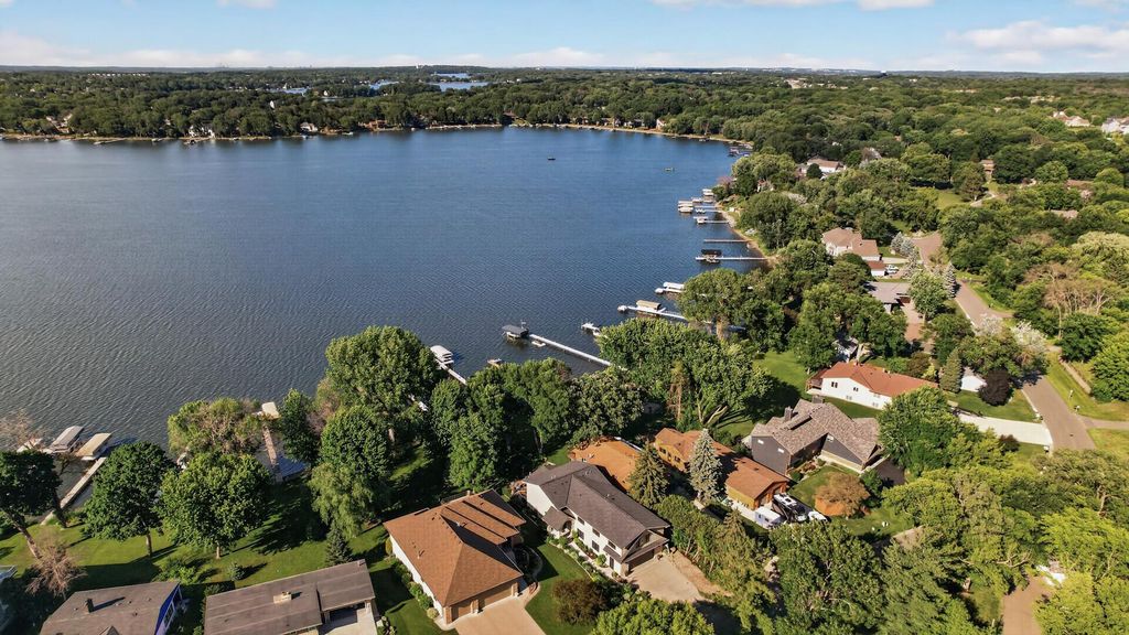 2790 S Shore Drive, Prior Lake, MN 55372