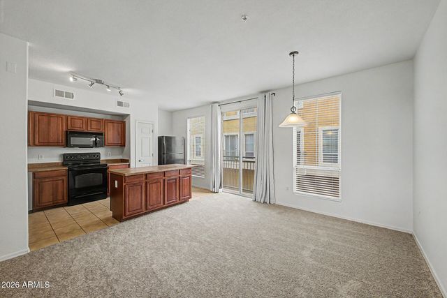18250 N Cave Creek Road N 144, Phoenix, AZ 85032