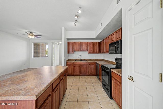 18250 N Cave Creek Road N 144, Phoenix, AZ 85032