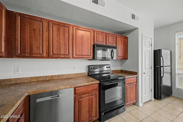18250 N Cave Creek Road N 144, Phoenix, AZ 85032