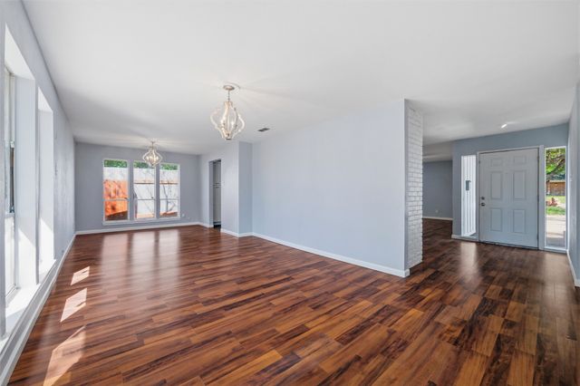 5624 Wheaton Drive, Fort Worth, TX 76133