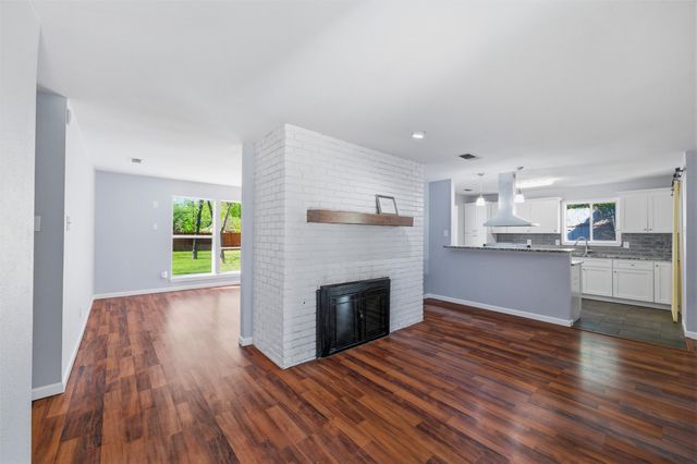 5624 Wheaton Drive, Fort Worth, TX 76133