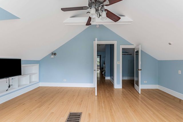 718 N Ridgeland Avenue, Oak Park, IL 60302