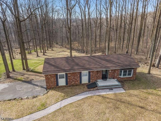 447 Bellwood Ave, Bethlehem Twp., NJ 08802