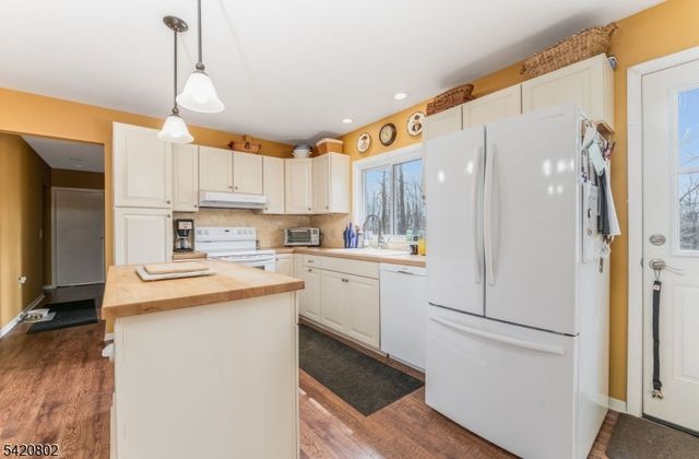 447 Bellwood Ave, Bethlehem Twp., NJ 08802