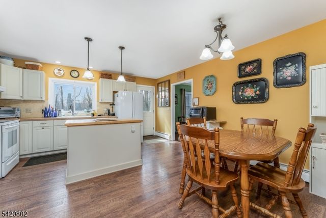 447 Bellwood Ave, Bethlehem Twp., NJ 08802