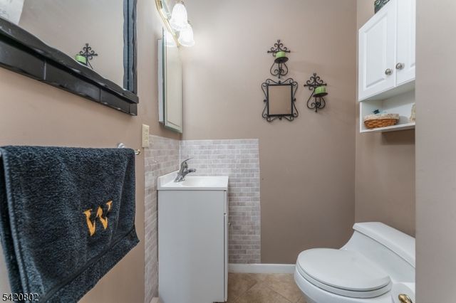 447 Bellwood Ave, Bethlehem Twp., NJ 08802