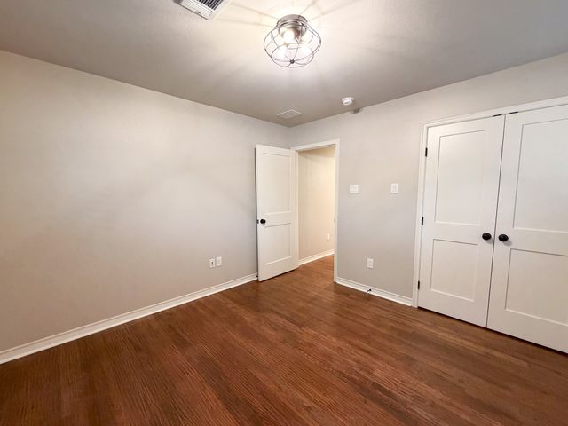 113 Monticello Drive, Waxahachie, TX 75165
