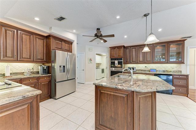 6109 26TH AVENUE E, Bradenton, FL 34208