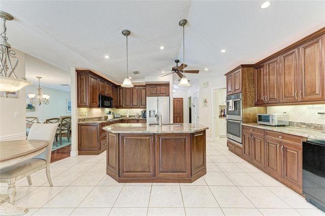 6109 26TH AVENUE E, Bradenton, FL 34208