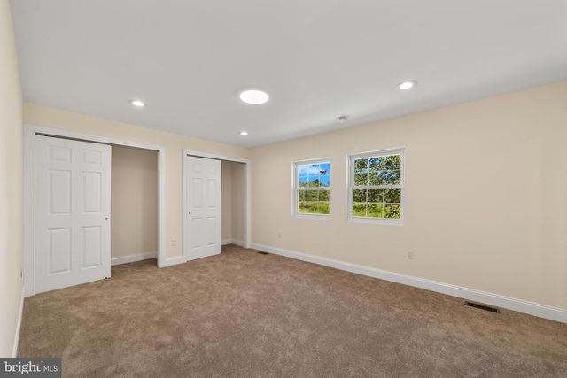 812 W MALAGA RD, Williamstown, NJ 08094
