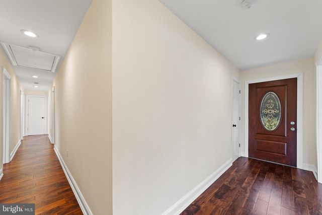 812 W MALAGA RD, Williamstown, NJ 08094