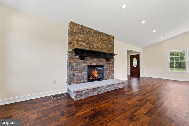812 W MALAGA RD, Williamstown, NJ 08094