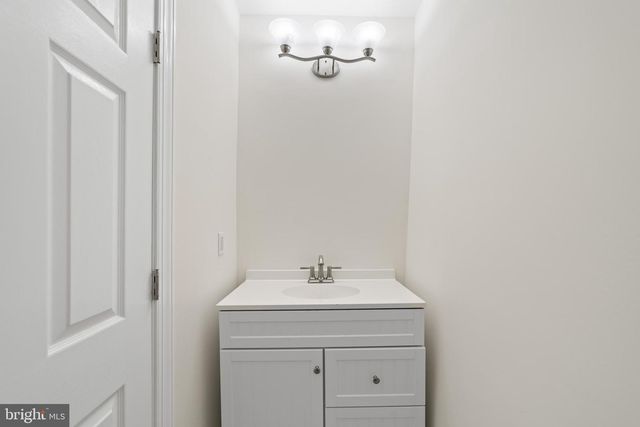 812 W MALAGA RD, Williamstown, NJ 08094
