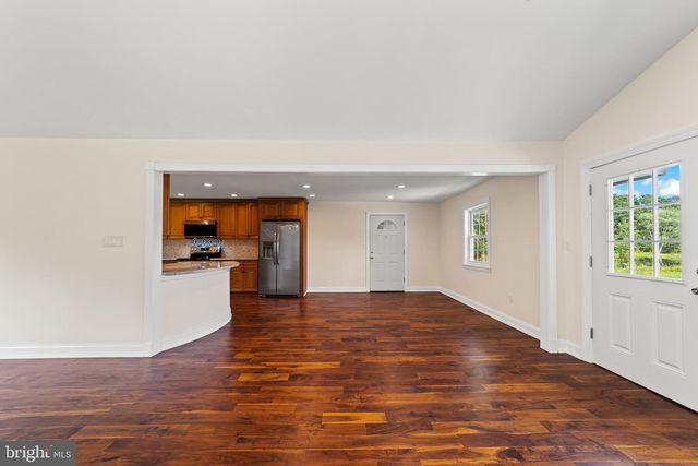 812 W MALAGA RD, Williamstown, NJ 08094