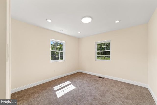 812 W MALAGA RD, Williamstown, NJ 08094