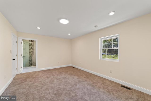 812 W MALAGA RD, Williamstown, NJ 08094