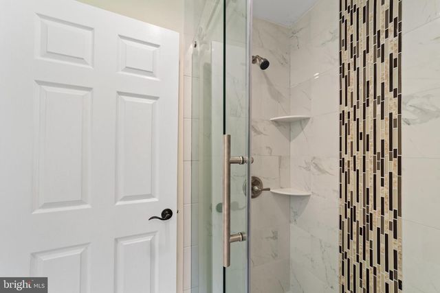 812 W MALAGA RD, Williamstown, NJ 08094