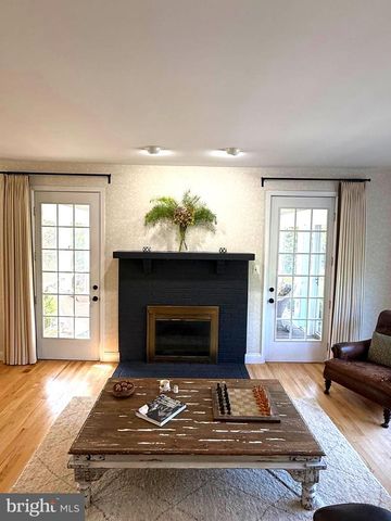 3 WESTERN PINE ST, Pennington, NJ 08534