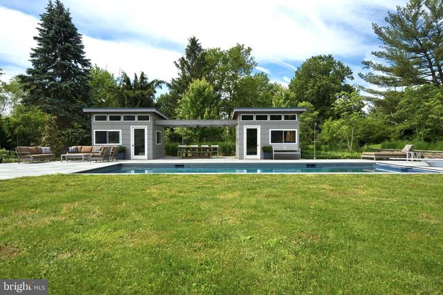 3 WESTERN PINE ST, Pennington, NJ 08534