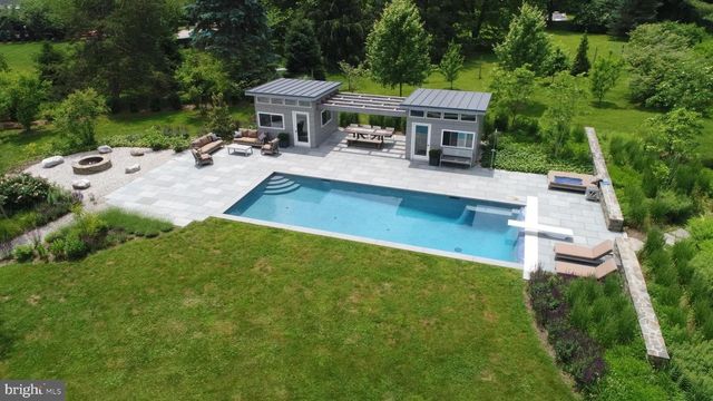 3 WESTERN PINE ST, Pennington, NJ 08534