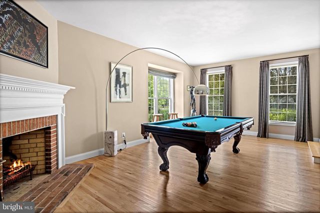 3 WESTERN PINE ST, Pennington, NJ 08534