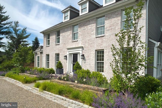 3 WESTERN PINE ST, Pennington, NJ 08534