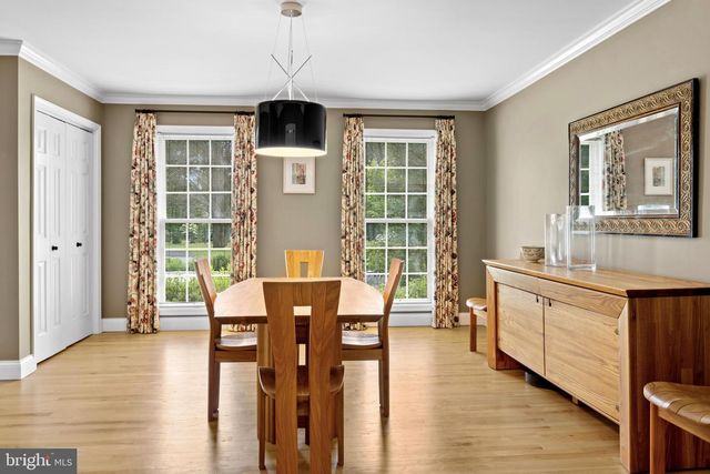 3 WESTERN PINE ST, Pennington, NJ 08534