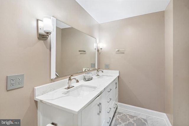 2419 BOSTON ST, Baltimore, MD 21224