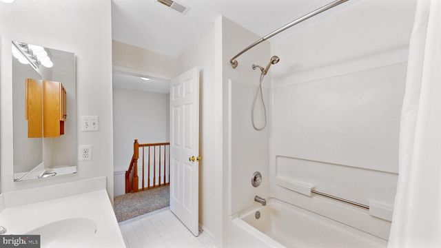 9 LINDEN PL, Newark, DE 19702