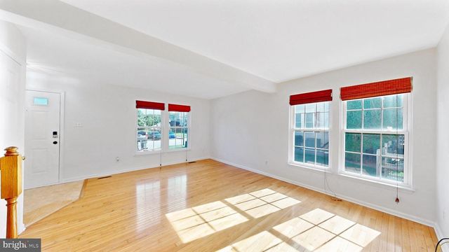 9 LINDEN PL, Newark, DE 19702