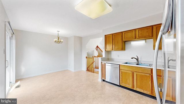 9 LINDEN PL, Newark, DE 19702