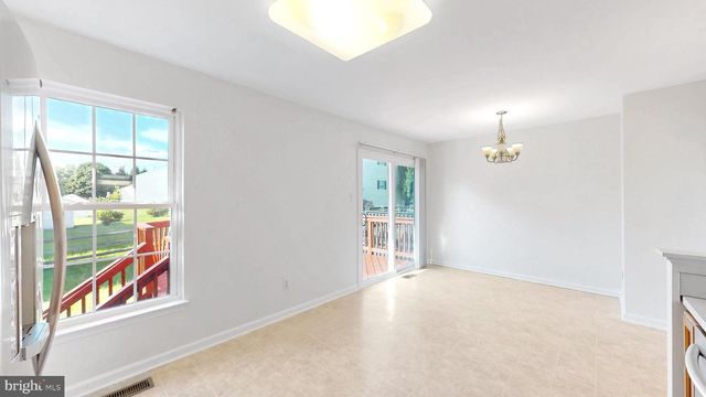 9 LINDEN PL, Newark, DE 19702